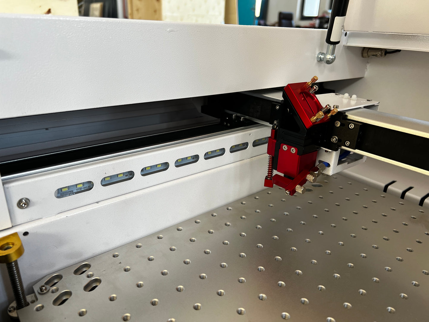 HT-460 40W/60W RFmetal tube CO2 gantry laser